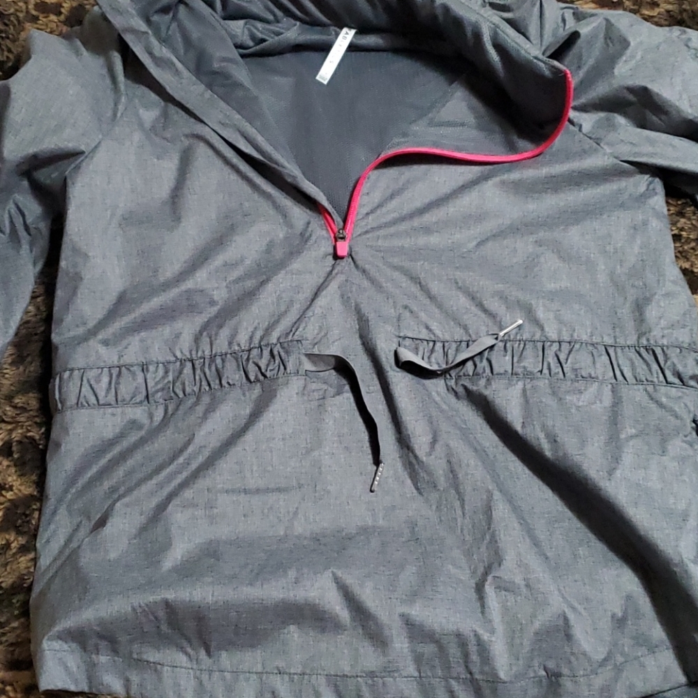 Fabletics Pull Over - image 3